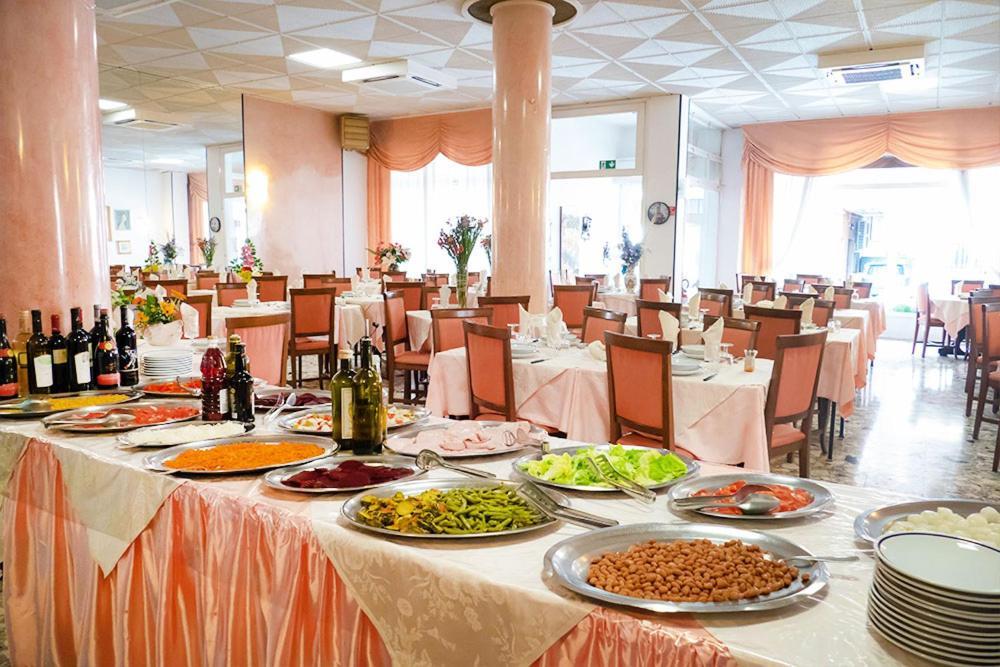 Hotel Fortuna Сан-Бартоломео-аль-Маре Екстер'єр фото
